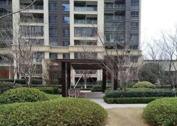 起诉逾期交房，法院不判解决合同怎么办